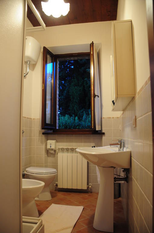 Apartamento Il Roccolo Di Valcerasa Treia Habitación foto